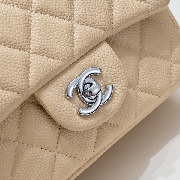 シャネルバッグ素材ディテール